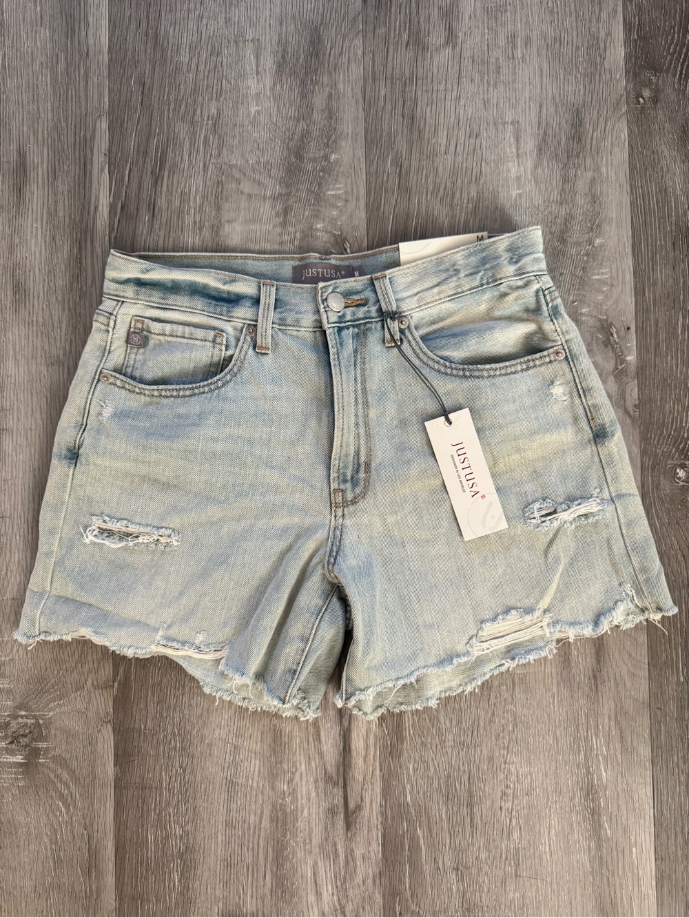 Just USA NWT Juniors Light Wash Distressed MidRise Raw Hem Denim Shorts Size Med